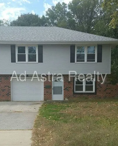 6136 Long Ave Photo 1