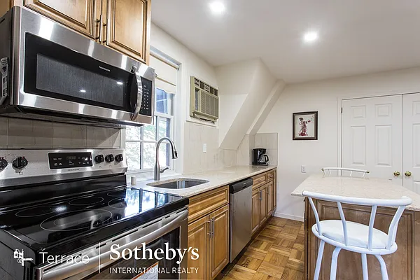 Rented by Terrace Sotheby's International Realty | media 16