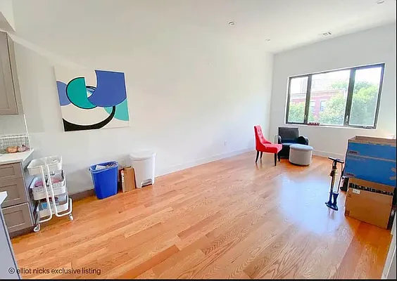Living room, photo 1