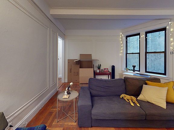 3rd image of 114 W 86th St APT 4B