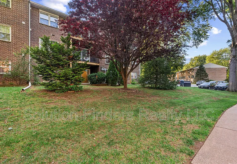 211 Crocker Dr #1 — Photo 23