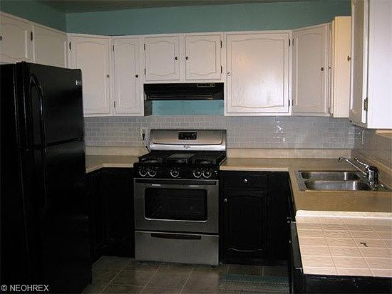 5th image of 7634 Crestwood Ln