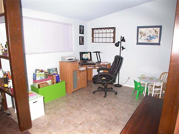 Den or 4th Bedroom