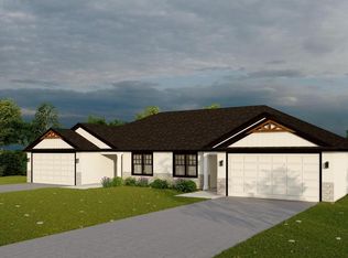 303 Linden Ln, Delavan, WI 53115