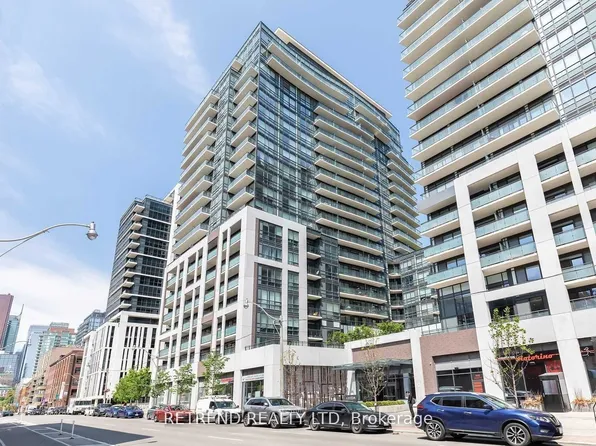 460 Adelaide St E, Toronto, ON