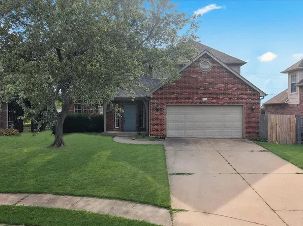 819 N Douglas St, Jenks, OK 74037