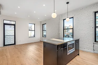 Rented by Nolita Group