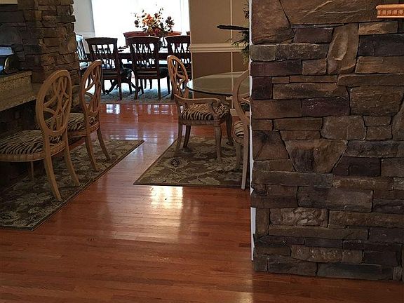 4th image of 1612 Orchard Dr