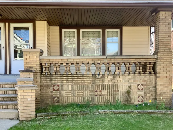 2170 Chesterland Ave, Lakewood, OH 44107