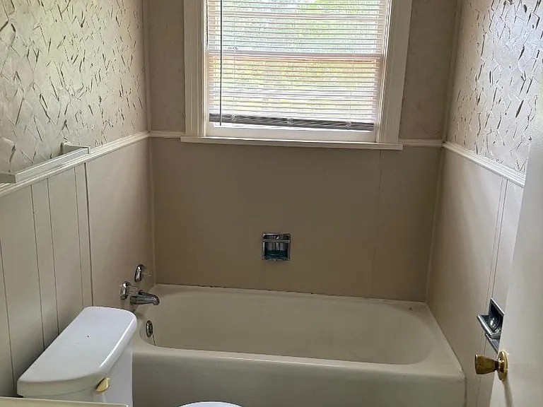 100 Shellwood Dr — Photo 8