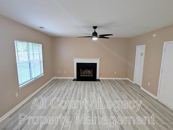 3rd image of 760 Mountain Ridge Way