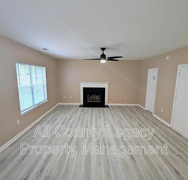 760 Mountain Ridge Way — Photo 3