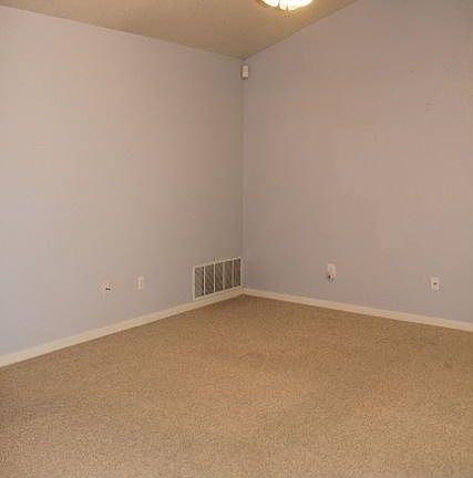 3rd image of 512 Deloris Dr