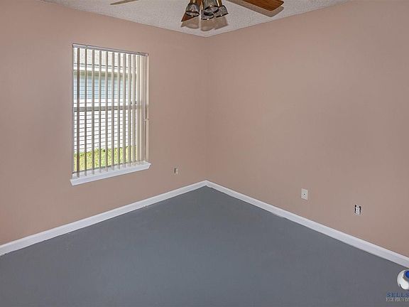 5th image of 1027 Jones Creek Dr