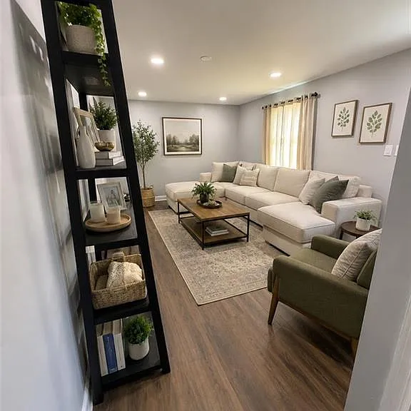 10 Lake Ave — Photo 2