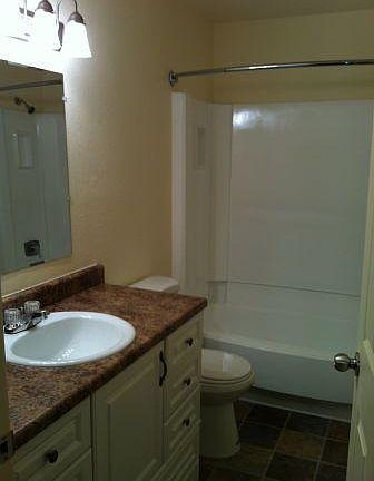 4th image of 4008 W Lake Sammamish Pkwy NE APT D4