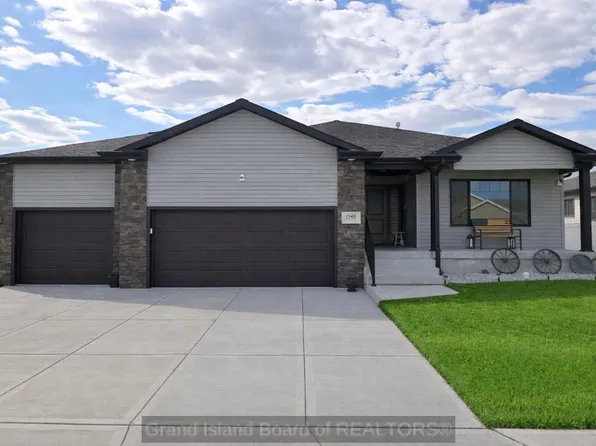 1548 Stonewood Ave, Grand Island, NE 68803