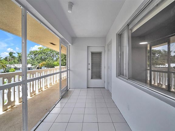 2nd image of 2101 NE 68th St APT 202