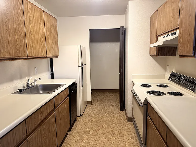 4501 Boardwalk Dr #D-D-32 — Photo 5