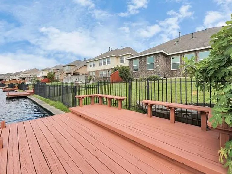 3727 Varna Ct — Photo 37