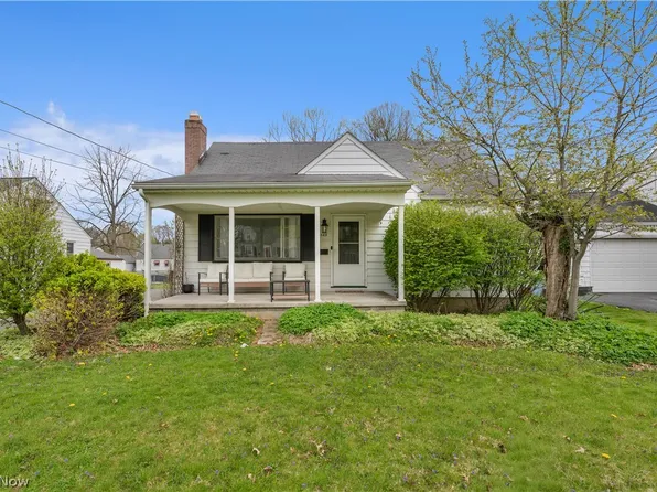 4649 Waseka Ln, Youngstown, OH 44512