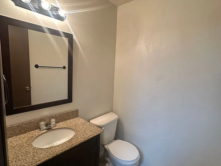 2201 N Norris St — Photo 14