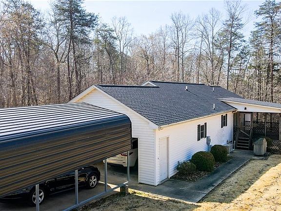 4th image of 1268 Quaker Lake Trl
