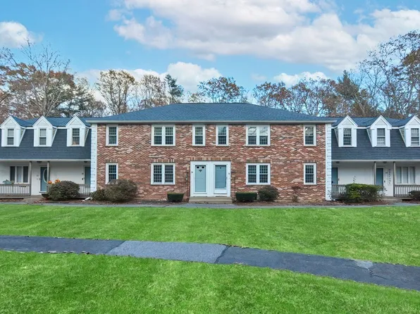 17 Colonial Dr #17, Norton, MA 02766