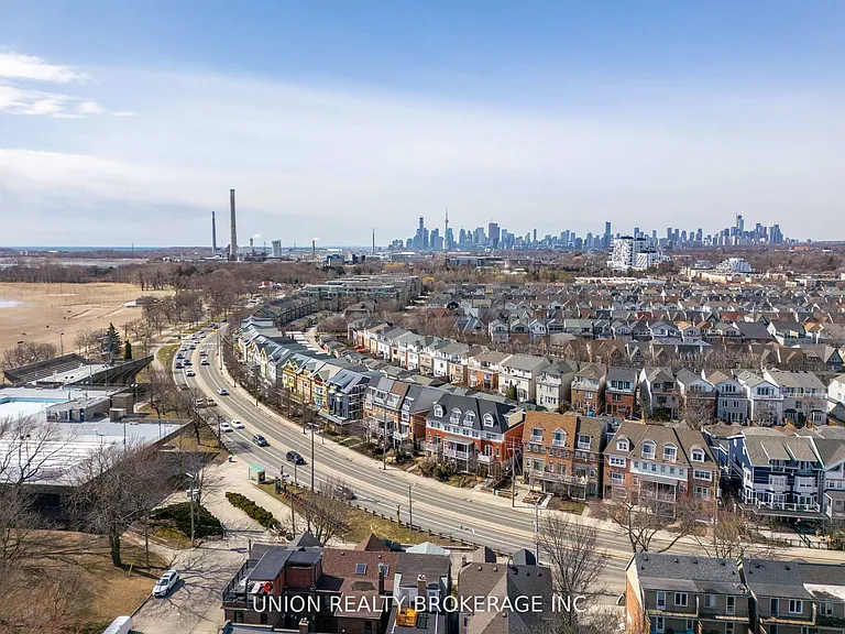 59D Woodbine Ave — Photo 45