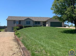 10311 Red Maple Dr, Meriden, KS 66512