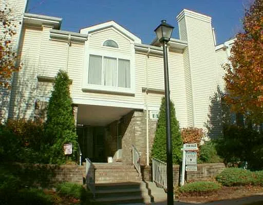 801 Madaline Dr photo 1