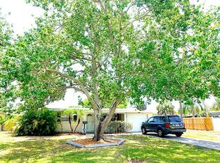 126 Davison Ave NE, Saint Petersburg, FL 33703