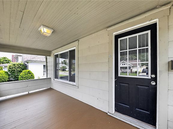 4th image of 1429 Broadway St