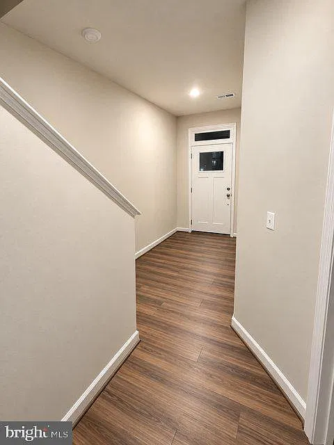 4 bed, 4.0 bath, 2142 sqft, $2,800 — Photo 4