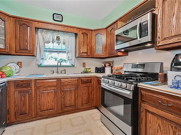 3rd image of 630 Kimball Ave