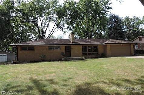 1st image of 3040 Windsor Dr