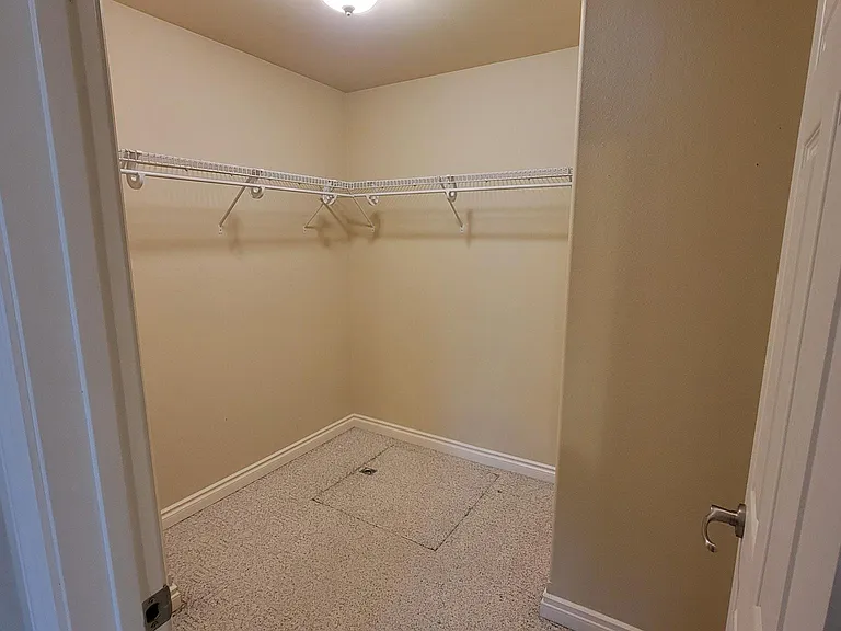 268 Empire Loop — Photo 8