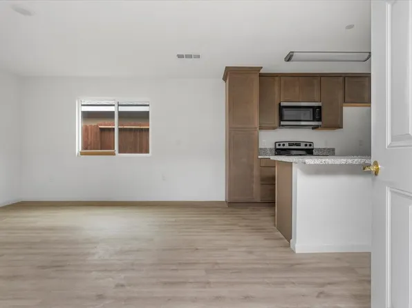 1415 Oregon St #B, Bakersfield, CA 93305
