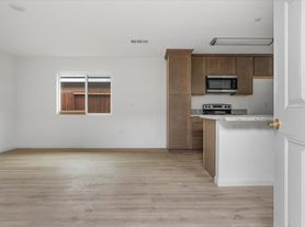 1415 Oregon St, Bakersfield, CA