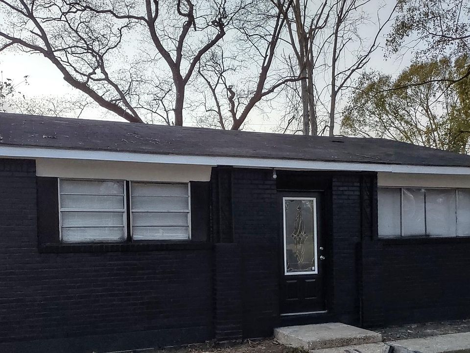 CUTE, COZY 2 BEDBROOM 1 BATH!