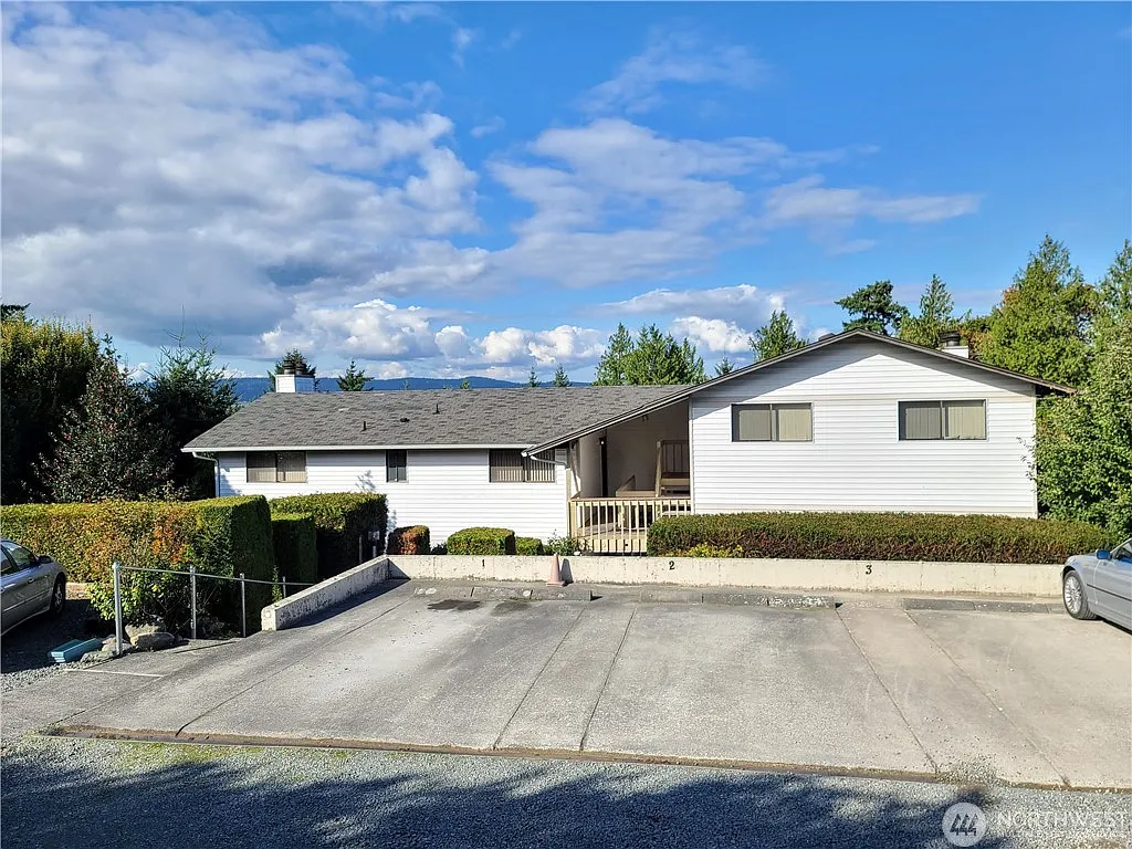 2 bed, 850 sqft, $2,000 — Photo 1