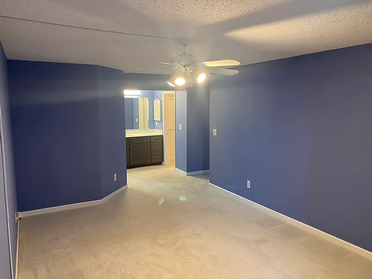 423 Harbour Point — Photo 18