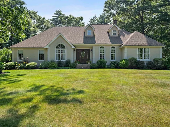 71 Tania Dr, Taunton, MA 02780