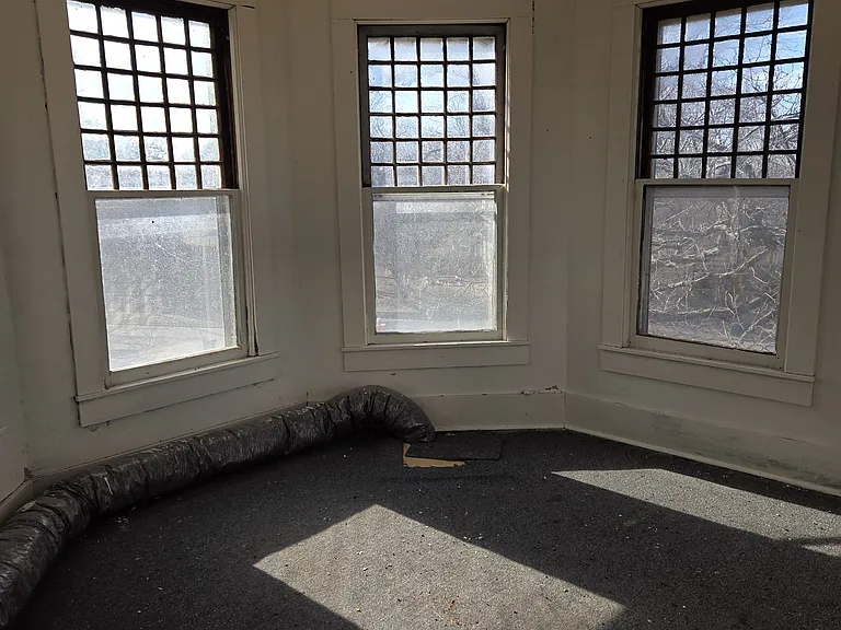 102 Emerson St — Photo 18