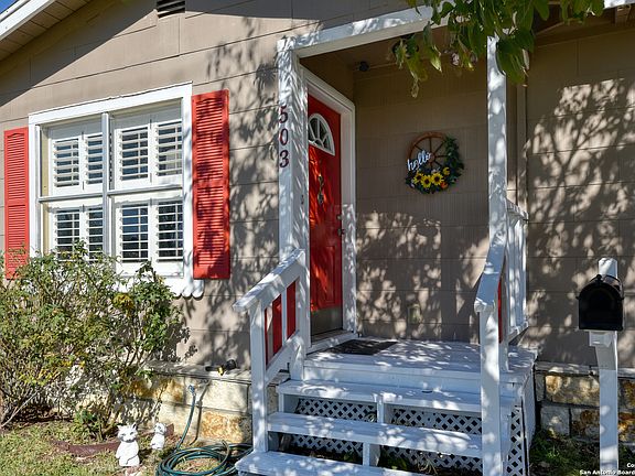 2nd image of 503 LOVERA BLVD