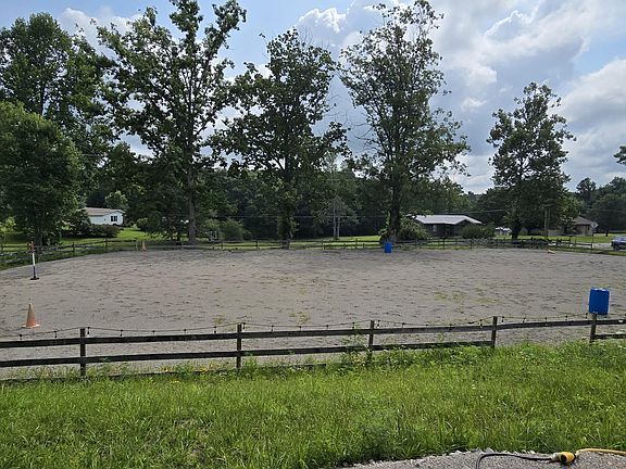 3rd image of 1200 Pearl Hinds Rd