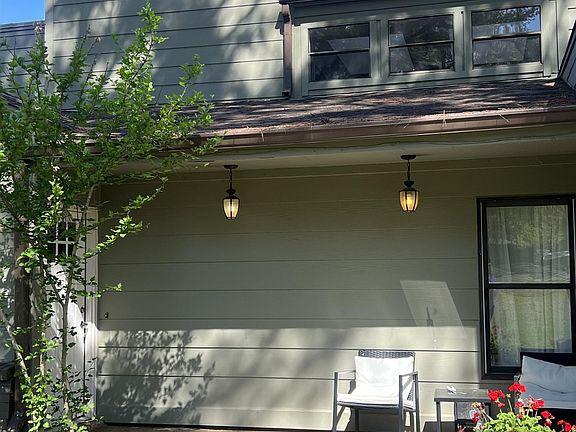 2nd image of 1942 Allenby Rd #4