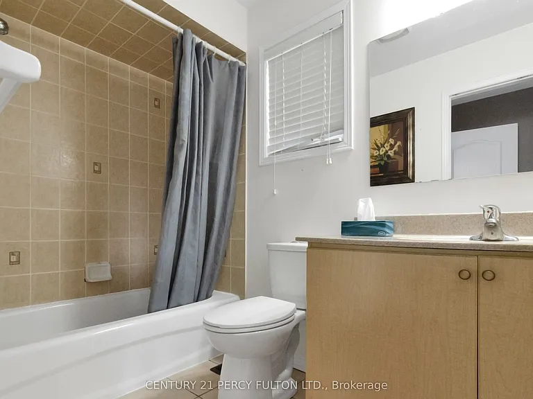 19 Odessa Cres — Photo 19