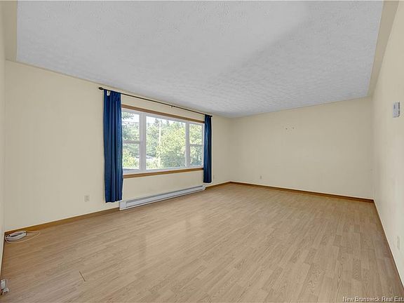 4th image of 5 Birch Ln