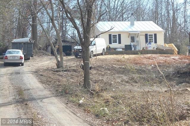 1st image of 10498 Lanes Farm Ln